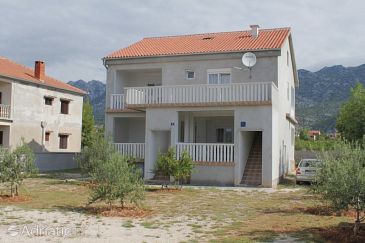 Property - Apartments 6439 Property Seline (Paklenica) - Accommodation 6439 - Apartments with rocky beach.