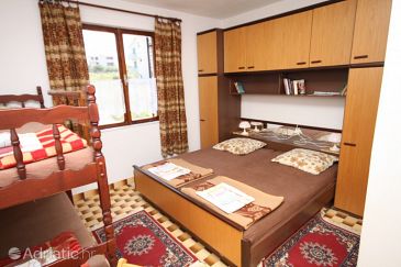 Bedroom Povljana, Bedroom u smještaju tipa room, dopusteni kucni ljubimci.