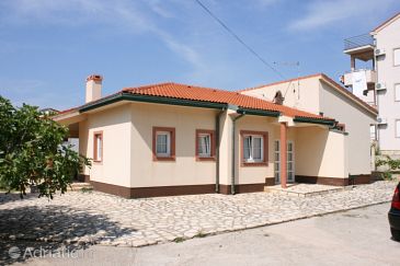 Property - Vacation Rentals 6492 Property Novalja (Pag) - Accommodation 6492 - Vacation Rentals with pebble beach.
