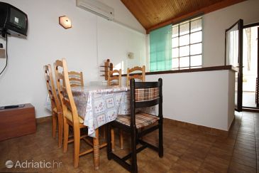 Dining room Novalja, Dining room u smještaju tipa apartment, dostupna klima i dopusteni kucni ljubimci.