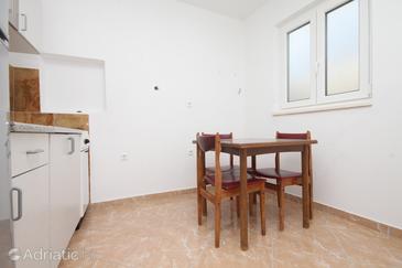 Dining room Metajna, Dining room u smještaju tipa studio-apartment, dopusteni kucni ljubimci.