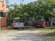 Parking lot Vlašići, Pag, Parking lot 6510 - Apartments blizu mora with sandy beach.