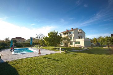 Property - Apartments 6560 Property Nin (Zadar) - Accommodation 6560 - Apartments near sea with sandy beach.