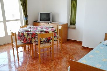 Dining room Novalja, Dining room u smještaju tipa apartment, dostupna klima i WIFI.