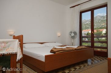 Bedroom Starigrad, Bedroom u smještaju tipa room, WIFI.