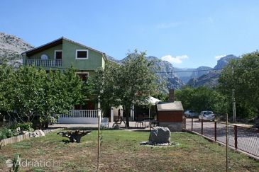 Property - Apartments and Rooms 6606 Property Starigrad (Paklenica) - Accommodation 6606 - Apartments and Rooms with pebble beach.
