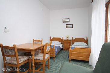 Bedroom Starigrad, Bedroom u smještaju tipa room, dostupna klima.