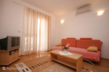 Apartment A-6640-b - Apartments Makarska (Makarska) - 6640