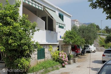 Property - Apartments 6663 Property Tučepi (Makarska) - Accommodation 6663 - Apartments near sea with pebble beach.