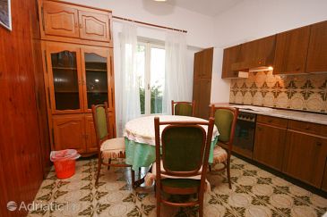 Dining room Podgora, Dining room u smještaju tipa apartment.