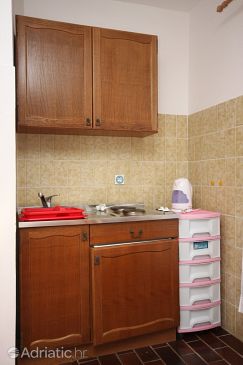 Kitchen Zaostrog, Kitchen u smještaju tipa studio-apartment, dopusteni kucni ljubimci i WIFI.