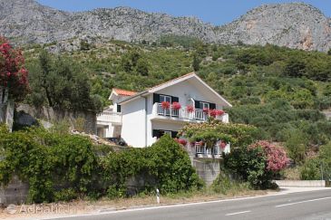 Property Brist, Makarska, Property 6813 - Apartments blizu mora with pebble beach.