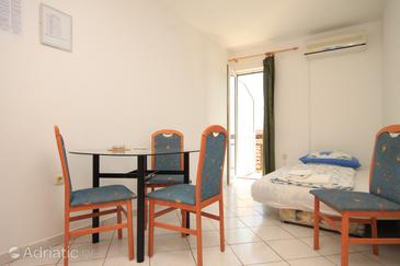 Apartment A-6832-b - Apartments Baška Voda (Makarska) - 6832