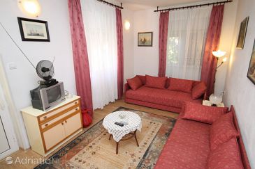 Living room Podgora, Living room u smještaju tipa apartment, dopusteni kucni ljubimci i WIFI.