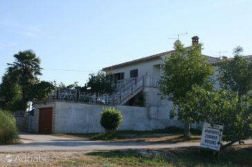 Property - Apartments 6944 Property Vrsar (Poreč) - Accommodation 6944 - Apartments near sea with pebble beach.