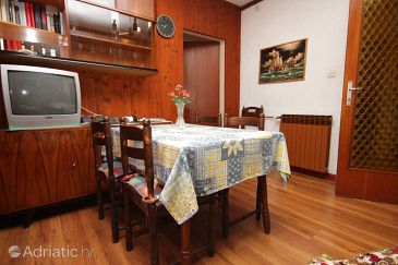 Dining room Umag, Dining room u smještaju tipa apartment, dostupna klima.