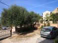 Parking lot - Apartments 7021 Parking lot Vrsar (Poreč) - Accommodation 7021 - Apartments with rocky beach.
