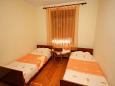 Bedroom 2 Bedroom 2 - Apartment A-7031-a - Apartments Umag (Umag) - 7031