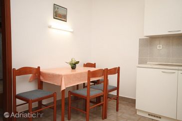 Jídelna Umag, Jídelna u smještaju tipa apartment, dostupna klima i WIFI.