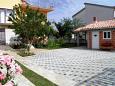 Parking lot - Apartments 7138 Parking lot Pula (Pula) - Accommodation 7138 - Apartments with pebble beach.