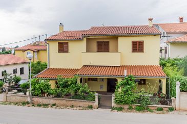Property - Apartments 7207 Property Fažana (Fažana) - Accommodation 7207 - Apartments with pebble beach.