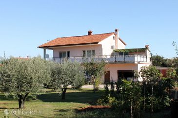 Property - Apartments 7215 Property Valbandon (Fažana) - Accommodation 7215 - Apartments with pebble beach.