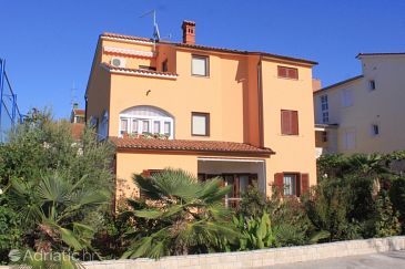 Property Fažana, Fažana, Property 7235 - Apartments with pebble beach.