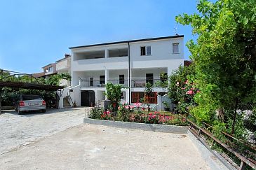 Property - Apartments 7336 Property Rovinj (Rovinj) - Accommodation 7336 - Apartments with pebble beach.