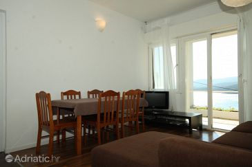 Dining room Rabac, Dining room u smještaju tipa apartment, dostupna klima.