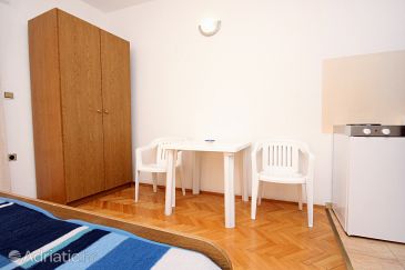 Dining room Pisak, Dining room u smještaju tipa studio-apartment, WIFI.