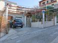 Parking lot - Apartments 7550 Parking lot Sumpetar (Omiš) - Accommodation 7550 - Apartments with pebble beach.