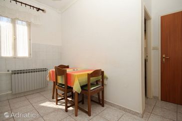 Dining room Pula, Dining room u smještaju tipa apartment, dostupna klima, dopusteni kucni ljubimci i WIFI.