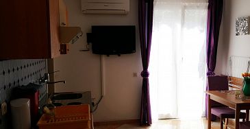 Dining room Opatija, Dining room u smještaju tipa studio-apartment, dostupna klima i WIFI.