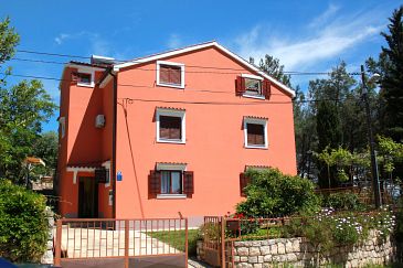 Property - Apartments 7867 Property Ćunski (Lošinj) - Accommodation 7867 - Apartments with pebble beach.