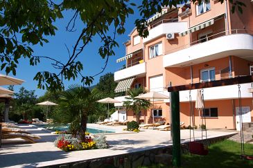 Property - Apartments 7926 Property Oprič (Opatija) - Accommodation 7926 - Apartments with pebble beach.