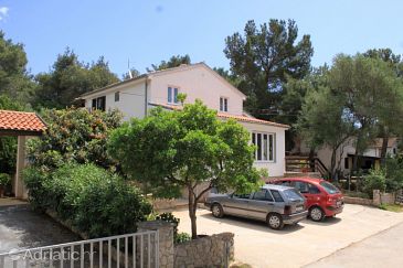 Property Artatore, Lošinj, Property 8007 - Apartments with pebble beach.