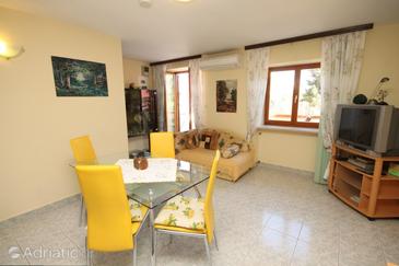 Dining room Nerezine, Dining room u smještaju tipa apartment, dostupna klima, dopusteni kucni ljubimci i WIFI.