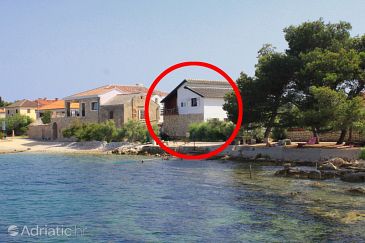 Property Ugljan, Ugljan, Property 8262 - Apartments blizu mora with pebble beach.