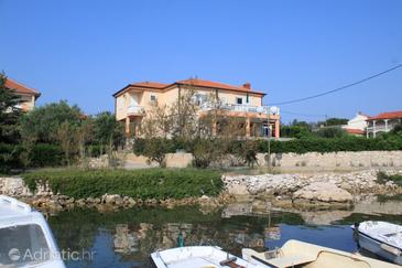 Property - Apartments 829 Property Ugljan (Ugljan) - Accommodation 829 - Apartments near sea with pebble beach.