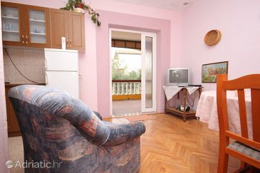 Living room Mrljane, Living room u smještaju tipa apartment, dostupna klima i dopusteni kucni ljubimci.