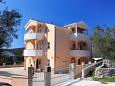 Apartments Vinišće (Trogir) - 8660