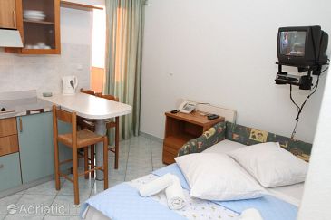 Apartment A-8677-b - Apartments Podstrana (Split) - 8677