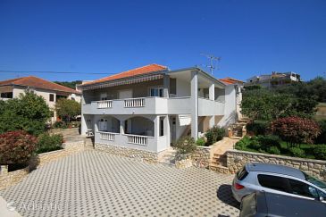 Property - Apartments 8683 Property Trogir (Trogir) - Accommodation 8683 - Apartments near sea with pebble beach.