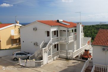 Property - Apartments 8837 Property Rukavac (Vis) - Accommodation 8837 - Apartments with pebble beach.