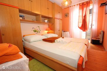 Bedroom 1 Dubrovnik, Bedroom 1 u smještaju tipa room, dostupna klima i WIFI.