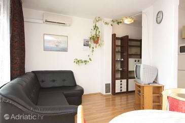 Living room Primošten, Living room u smještaju tipa apartment, dostupna klima i WIFI.