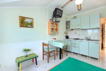 Dining room Mikulina Luka, Dining room u smještaju tipa studio-apartment.