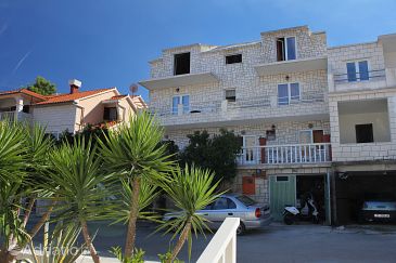 Property - Apartments 9215 Property Medvinjak (Korčula) - Accommodation 9215 - Apartments with pebble beach.