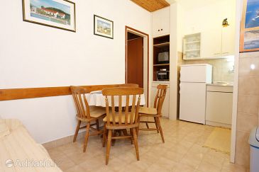 Dining room Lumbarda, Dining room u smještaju tipa apartment, dopusteni kucni ljubimci i WIFI.