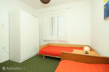 Bedroom Stara Novalja, Bedroom u smještaju tipa room, WIFI.